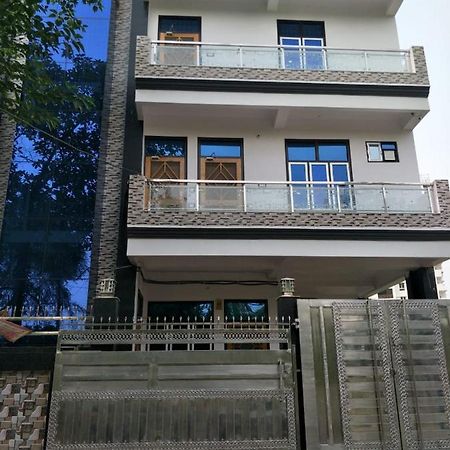 Surabhi Garden Inn Lucknow Exterior photo